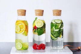 Evde uygulanabilir 3 günlük detoks tarifleri – doğal ödem atıcı, yağ yakıcı ve cilt parlatıcı detoks suyu öneriler