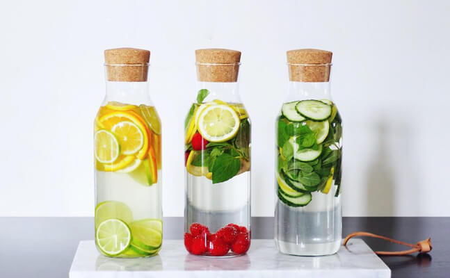 Evde uygulanabilir 3 günlük detoks tarifleri – doğal ödem atıcı, yağ yakıcı ve cilt parlatıcı detoks suyu öneriler
